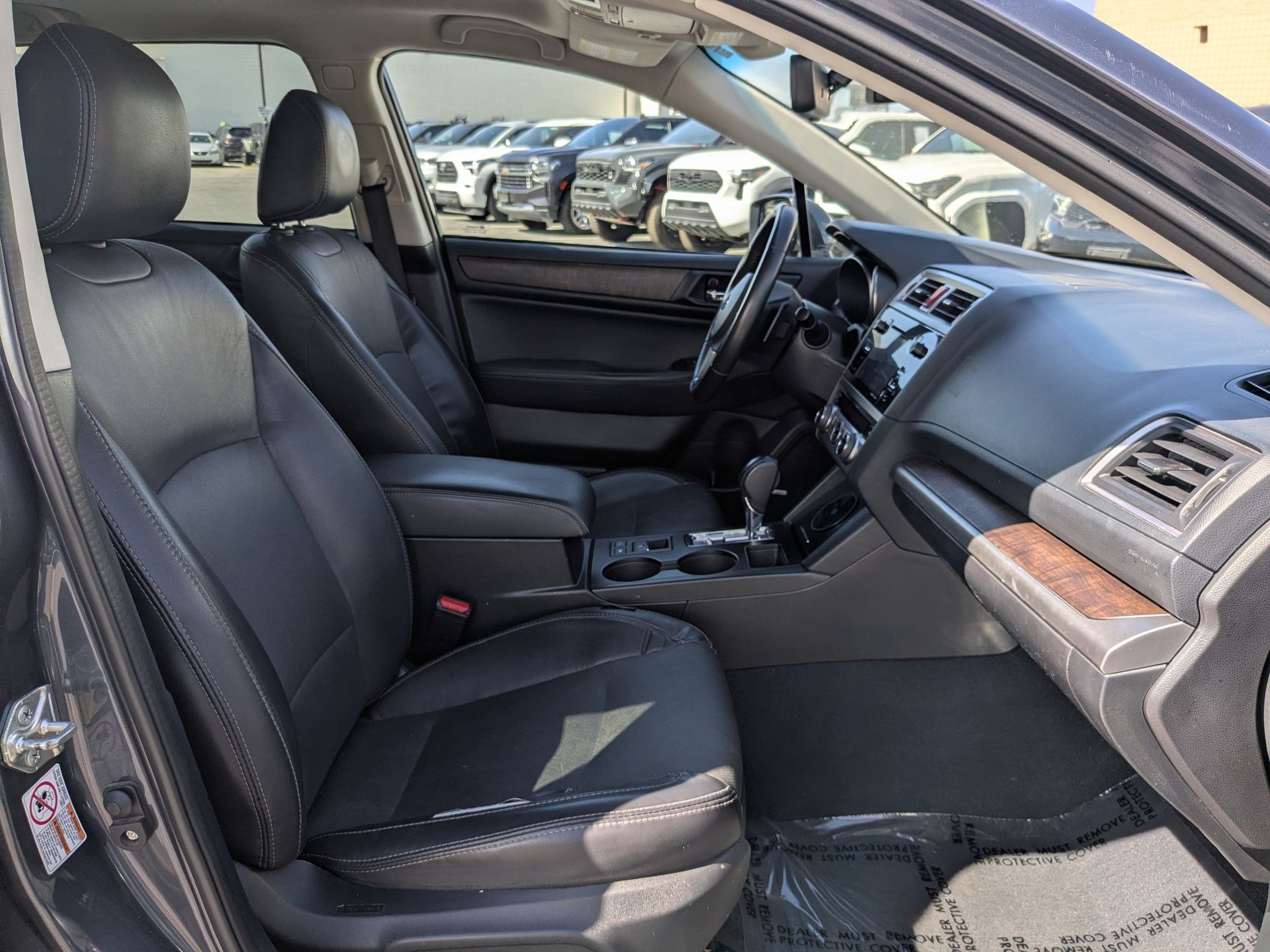 Used 2017 Carbide Gray Metallic Subaru Limited image 34