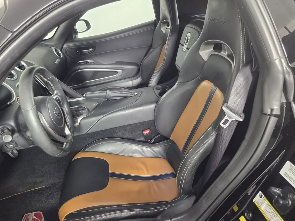 Used 2014 Venom Black Clearcoat Dodge GTS image 12