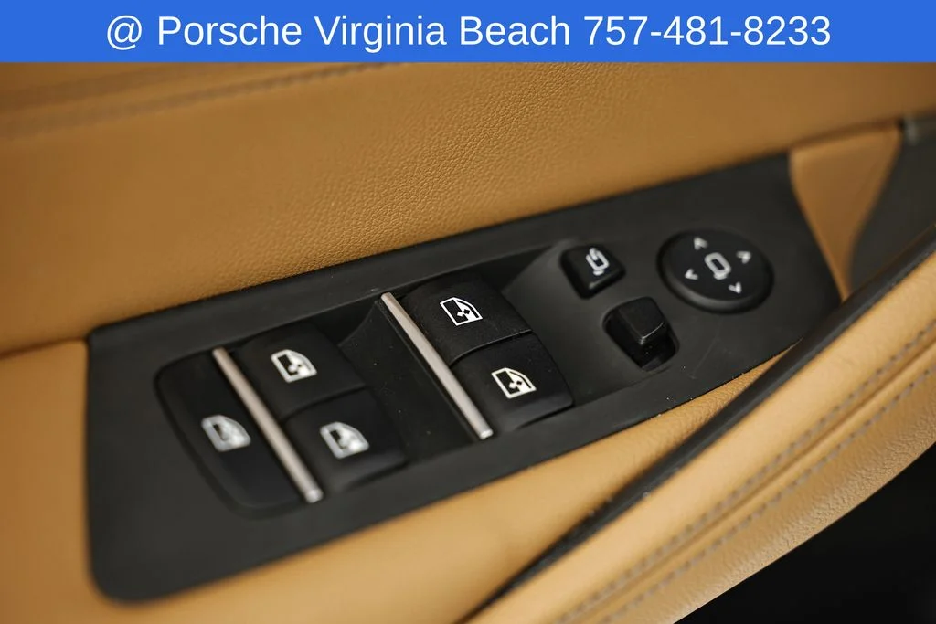 Used 2023 Gray BMW 540i xDrive image 20
