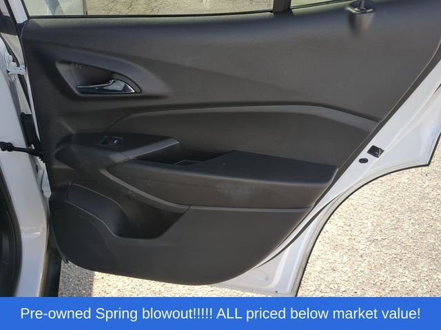 Used 2025 White Chevrolet LS image 39