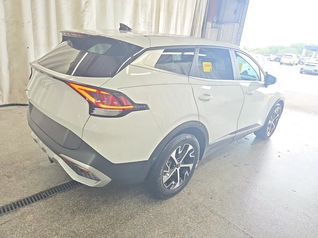Used 2023 White Kia EX image 10