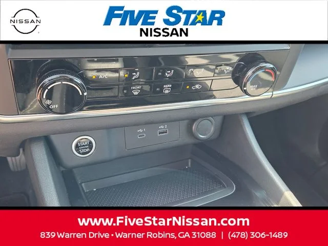 Used 2021 Gray Nissan S image 20