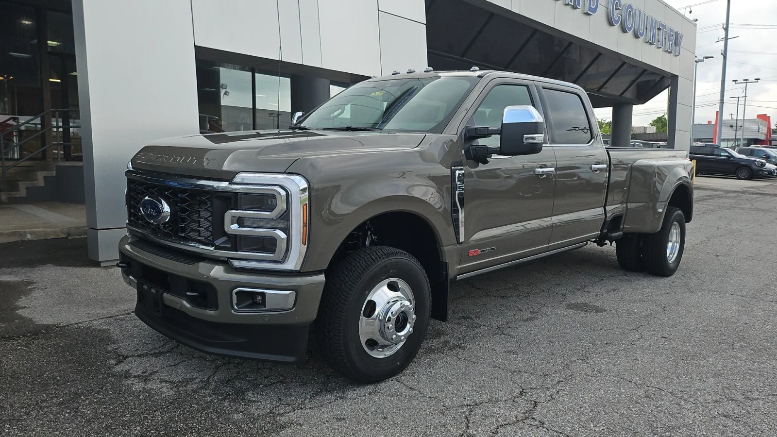 New 2026 Marsh Gray Ford Platinum DRW 4WD image 8