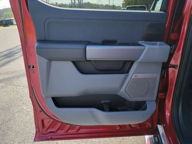 Used 2025 Red Ford Lariat image 28