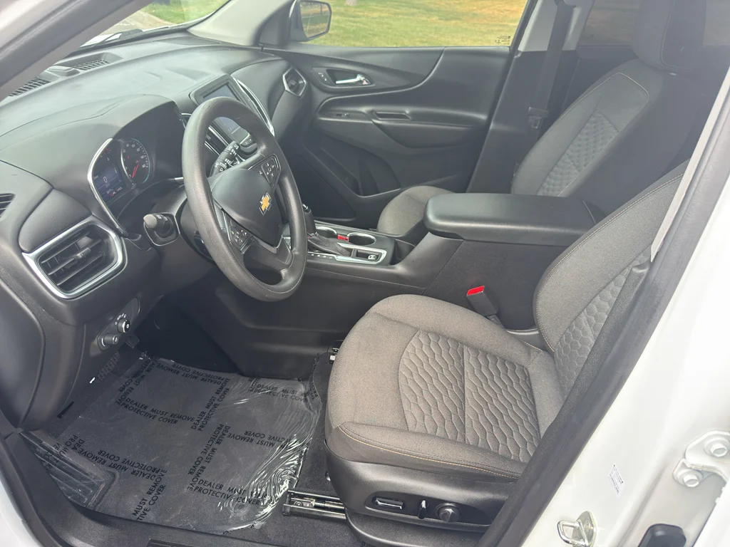 Used 2021 Summit White Chevrolet LT image 23