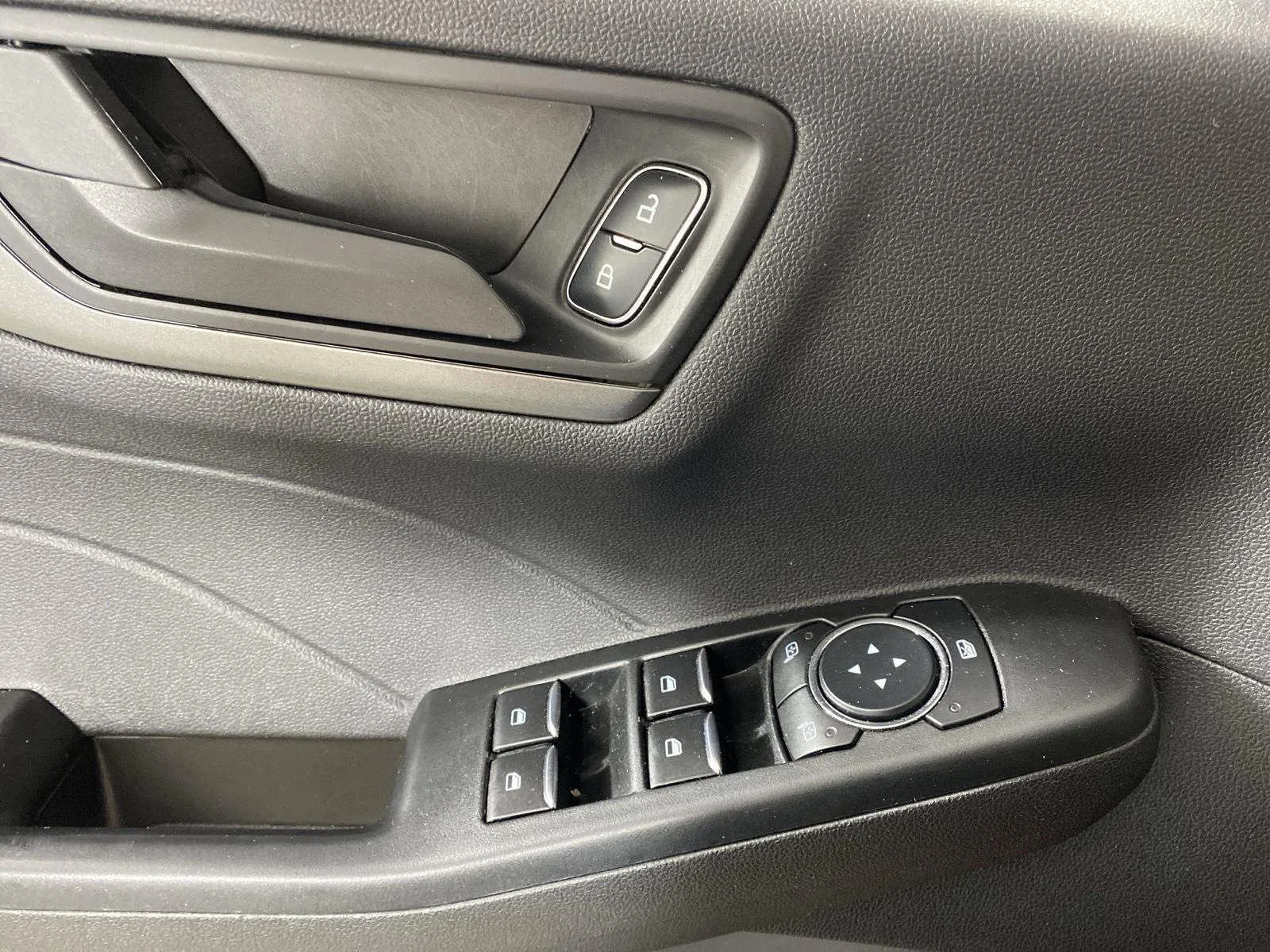 Used 2023 Rd Ford Active image 12