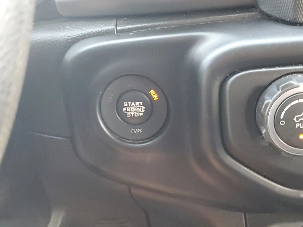 Used 2019 White Jeep Unlimited Sport image 29