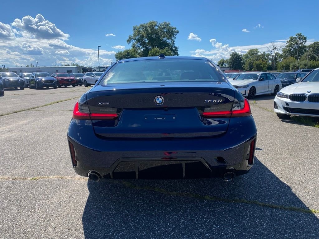 New 2026 Tanzanite Blue II Metallic BMW 330i NA xDrive image 3