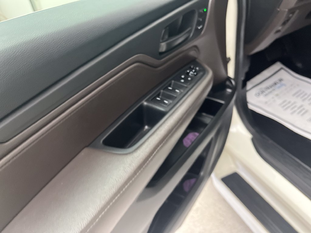 Used 2018 Brown Honda EX-L image 10