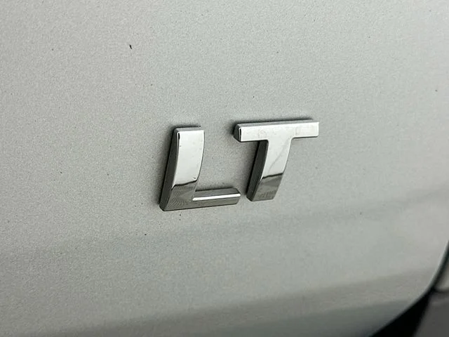 Pre-Owned 2020 Chevrolet Traverse LT