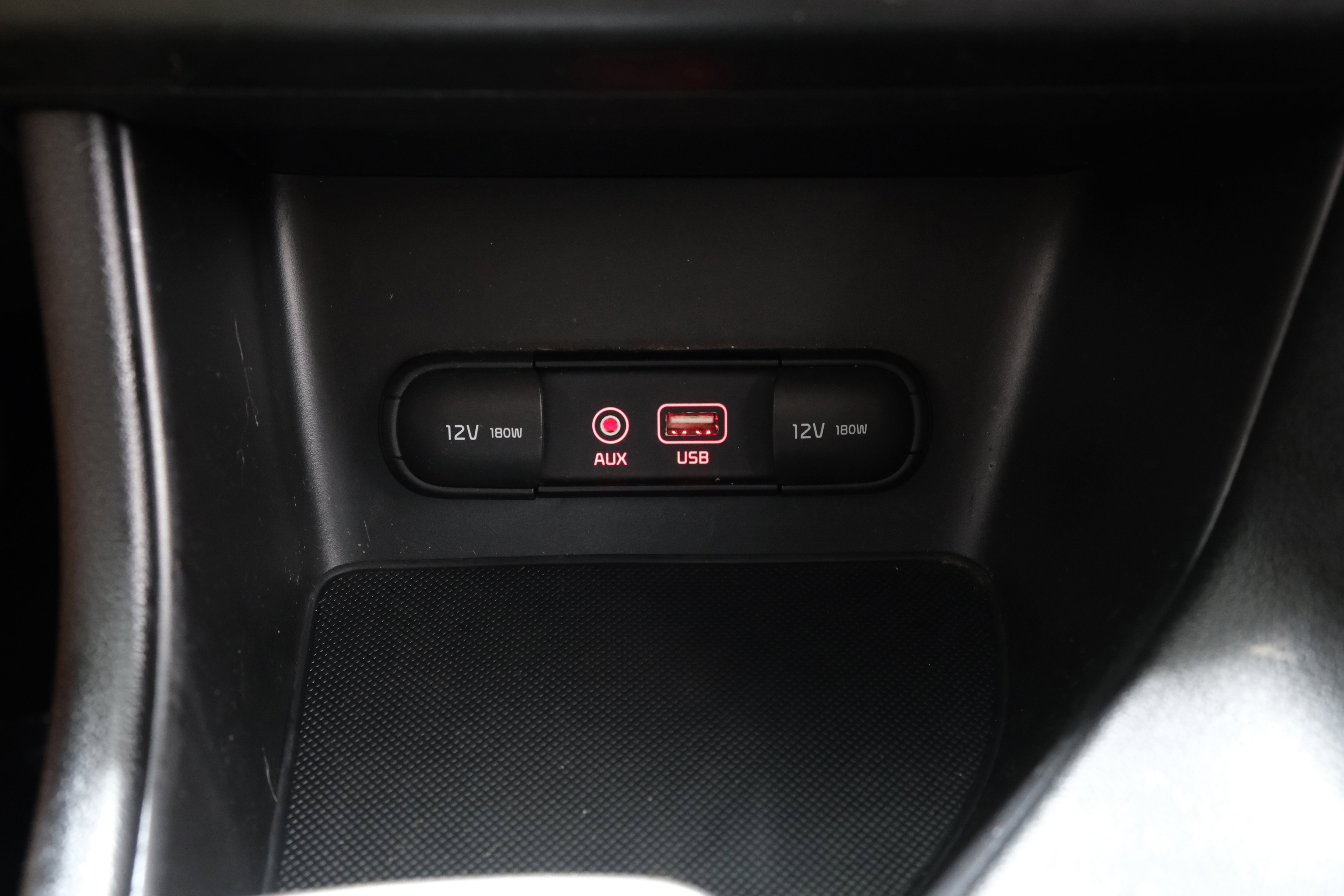 Used 2018 Clear White Kia LX image 21