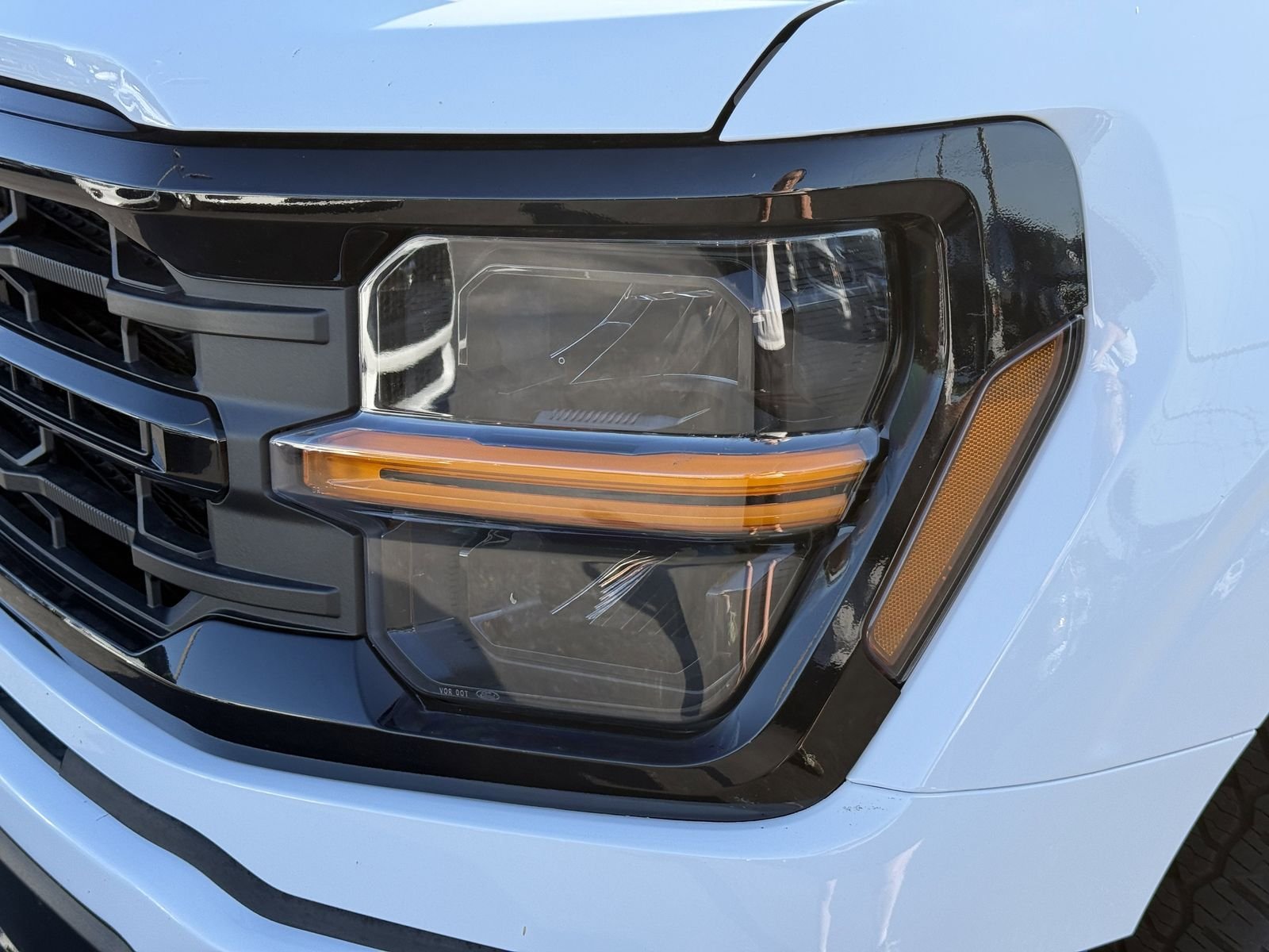 New 2026 Oxford White Ford XLT image 6