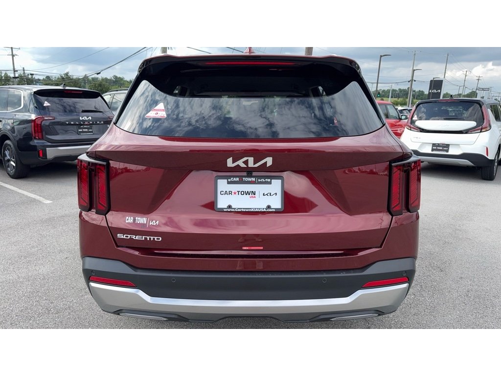 2025 Kia Sorento S photo 3