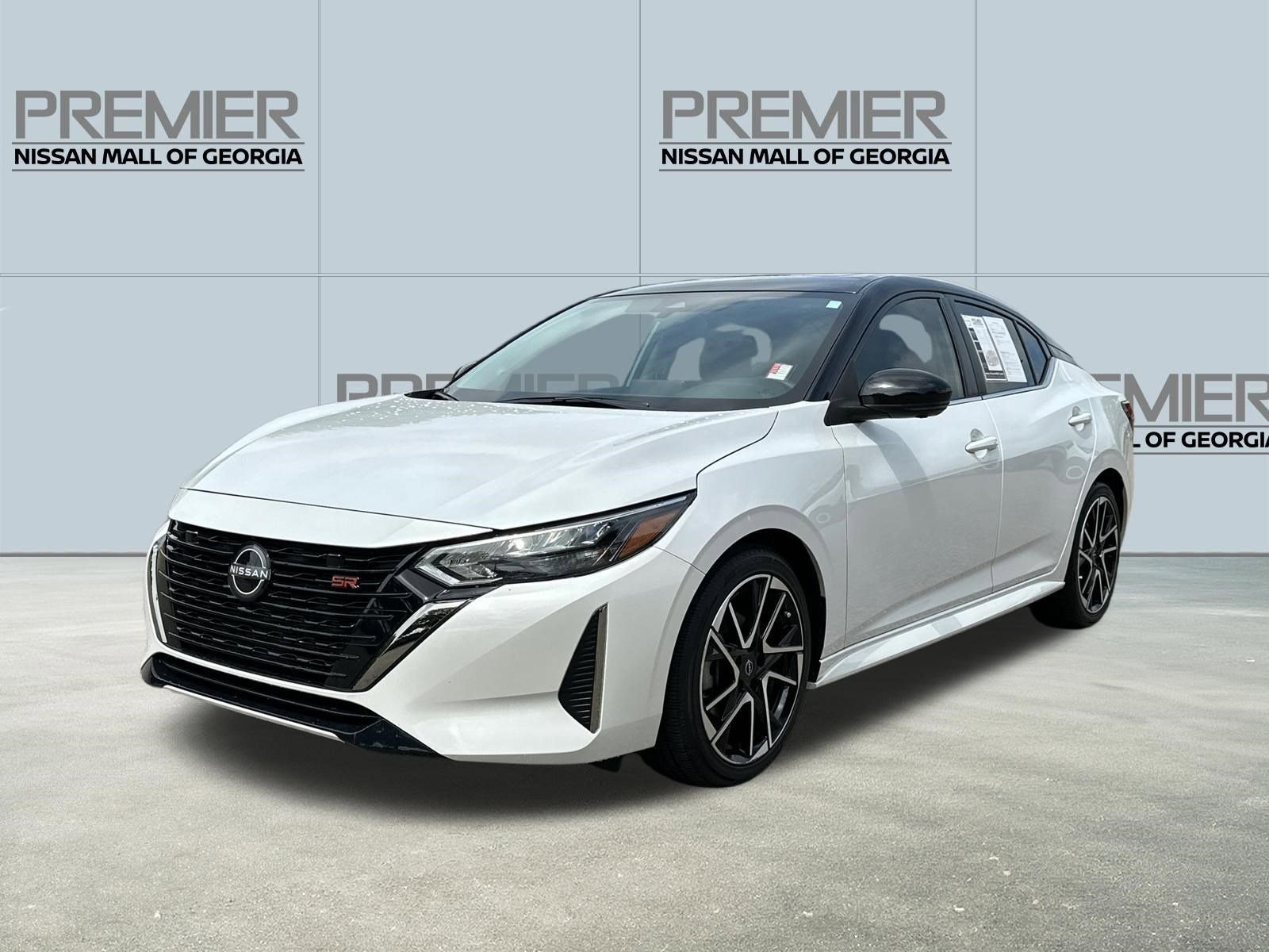 Certified Used 2025 White Nissan SR image 1