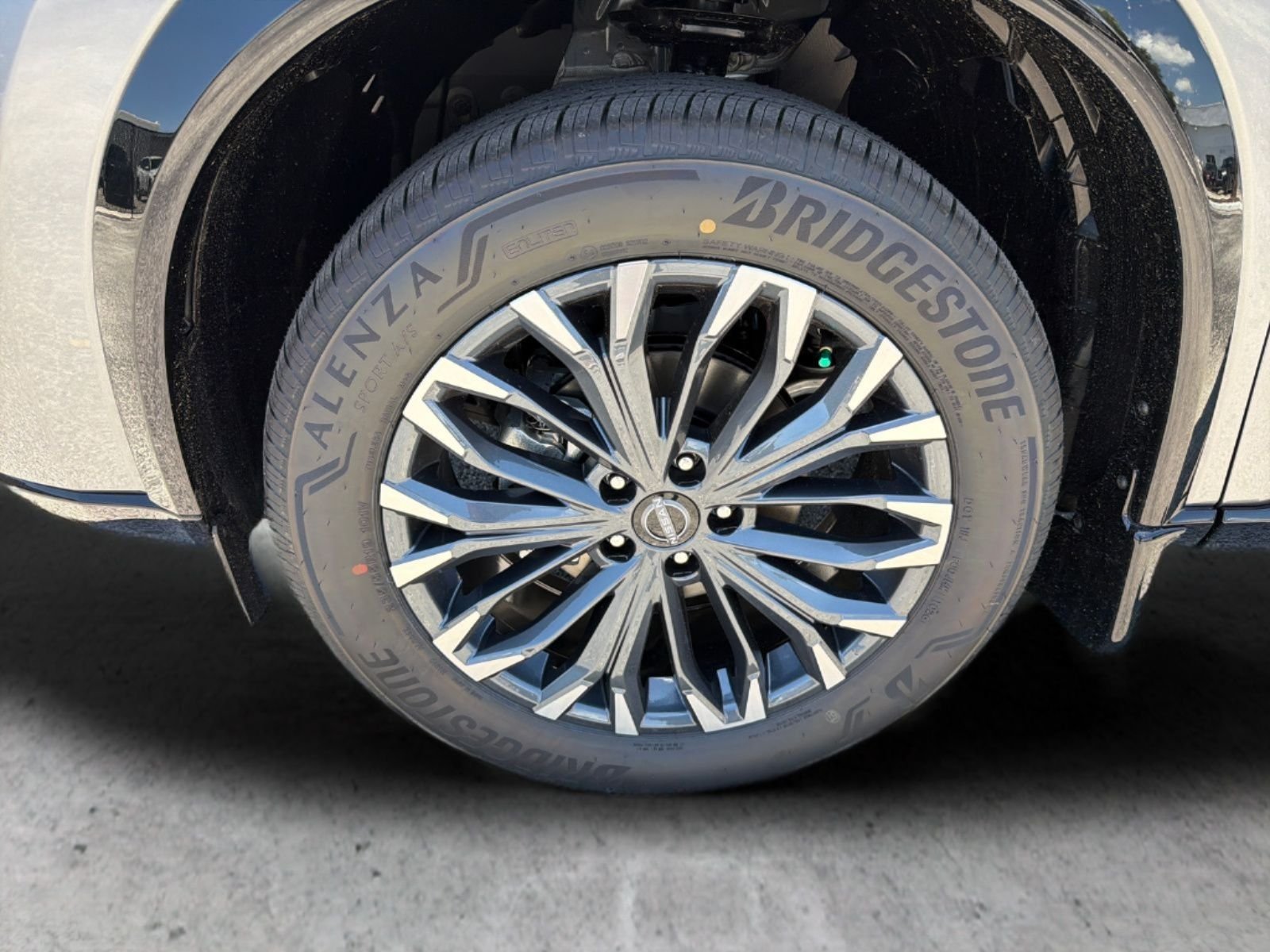 New 2026 Gray Nissan Platinum image 39