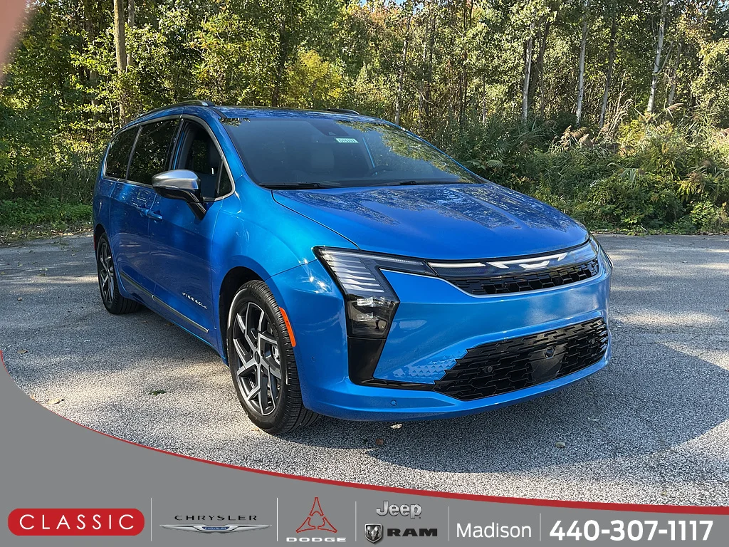 2027 Chrysler Pacifica Pinnacle