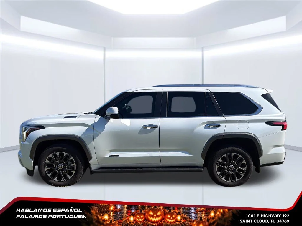 Used 2024 Off-white Toyota Limited image 2