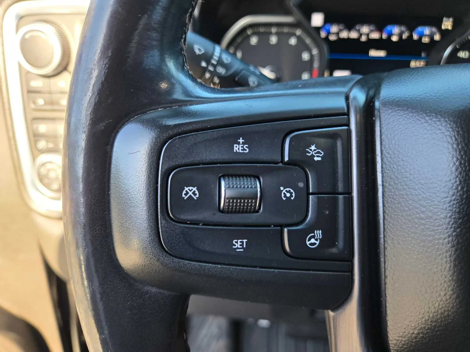 Used 2019 ONYX BLACK GMC AT4 image 28