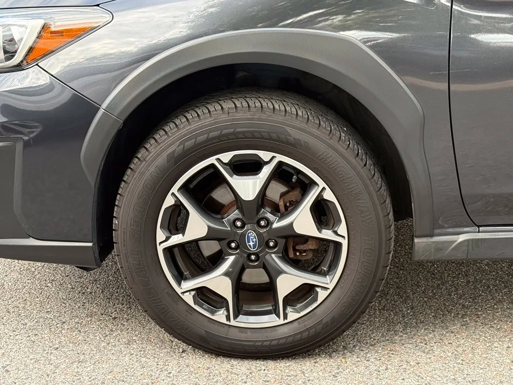Used 2019 Dark Gray Metallic Subaru 2.0i Premium image 6