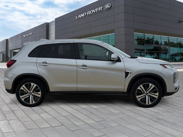 Used 2022  Mitsubishi 2.0 SE image 6