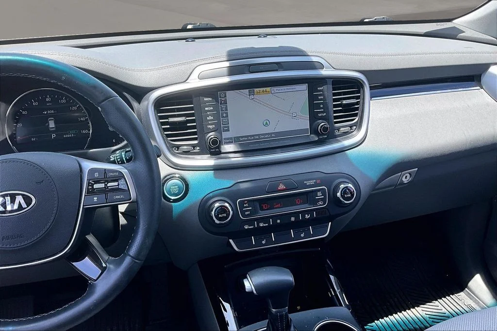 Used 2020 White Kia SX image 9