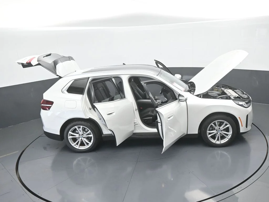 2025 BMW X3 30 - Photo 76