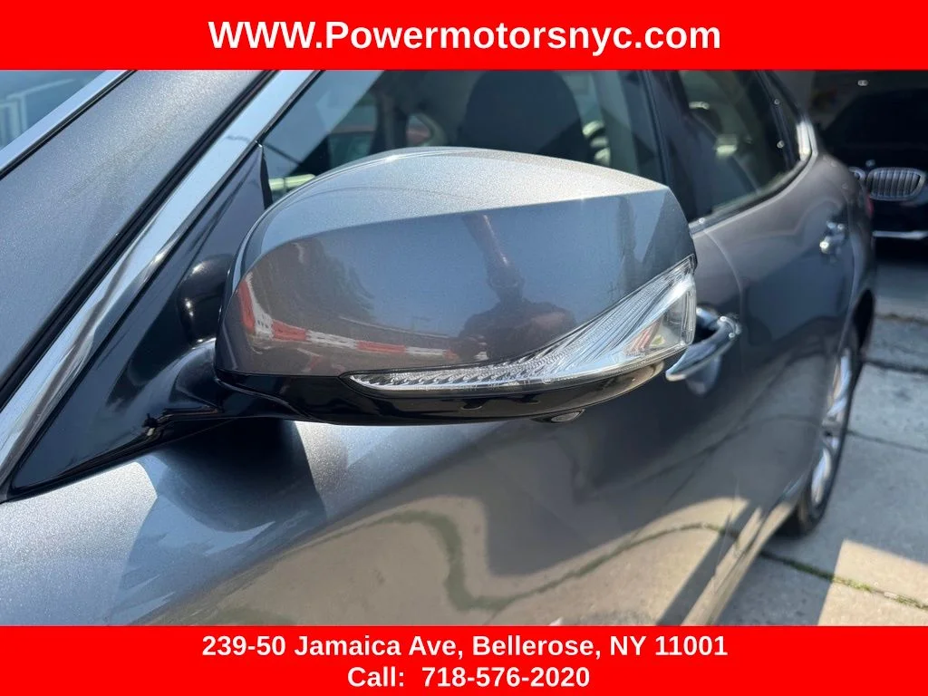 Used 2017 Gray INFINITI 3.7X image 12