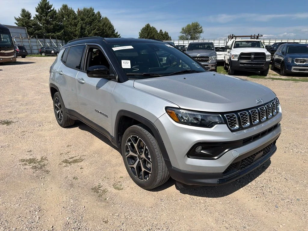 Used 2025 Silver Jeep Limited image 2