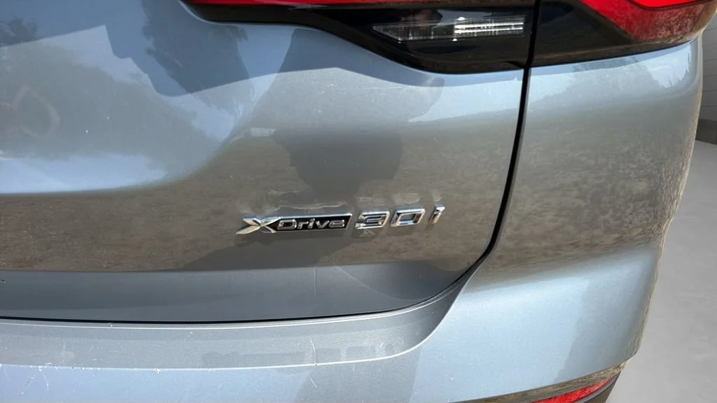 Used 2023 Gray BMW xDrive30i image 37