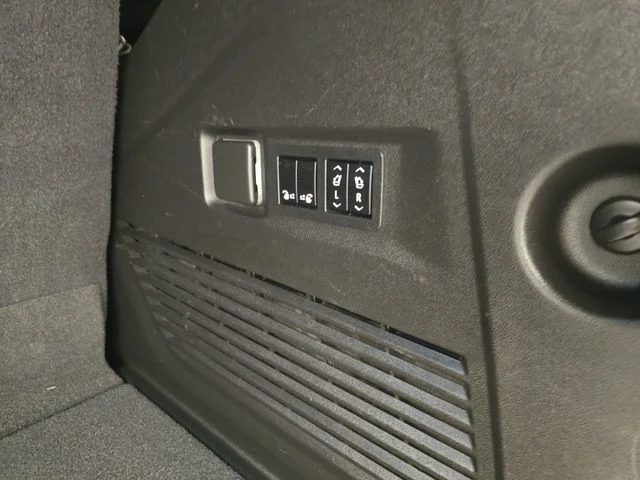 Used 2021 Summit White GMC Denali image 19