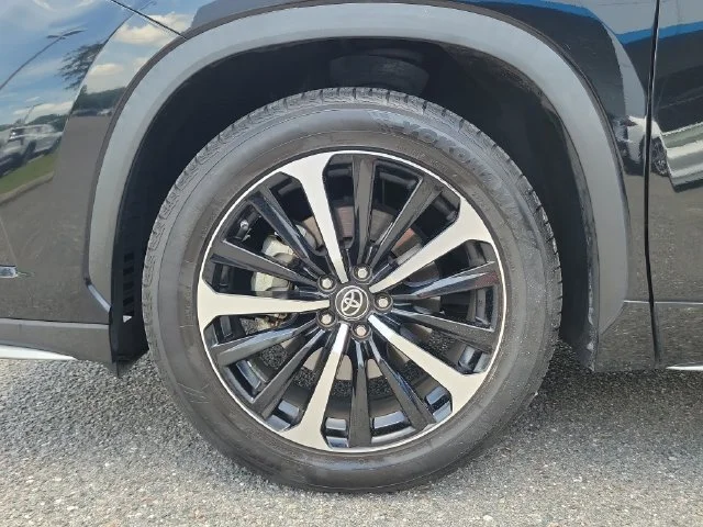 2022 Toyota Highlander XSE - Photo 12