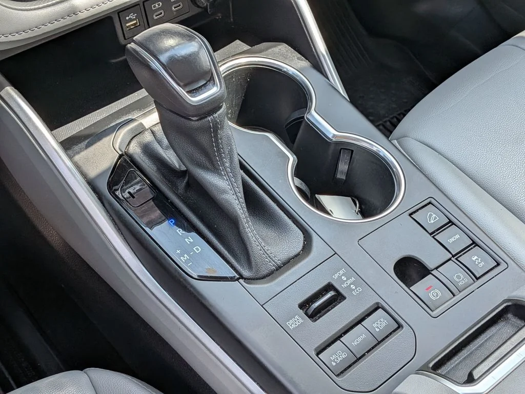 Used 2023 Green Toyota XLE image 21