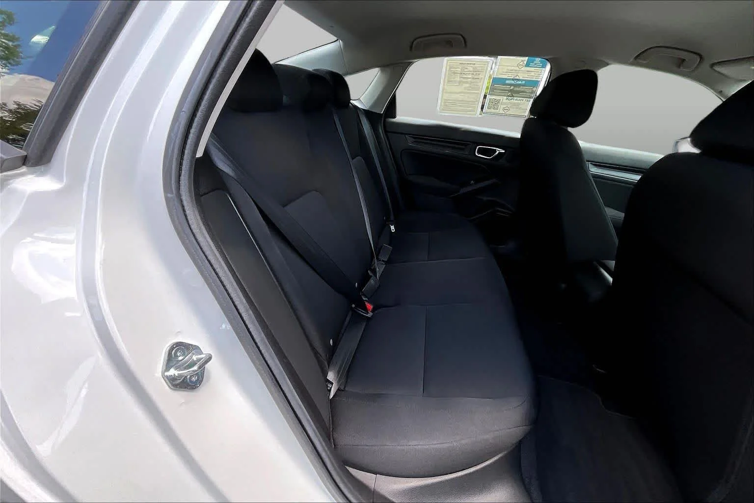 Used 2025 Platinum White Pearl Honda LX image 20