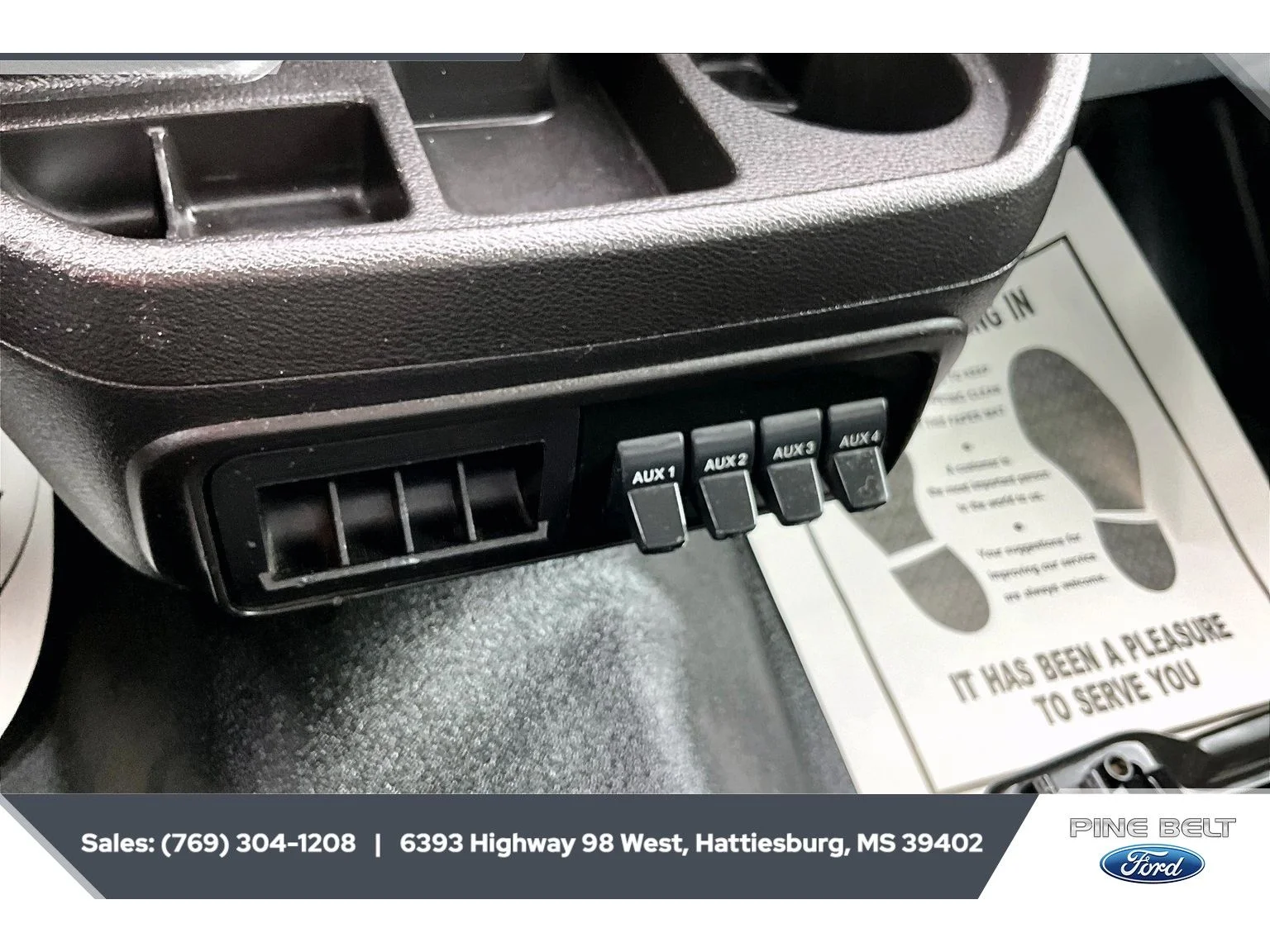 Used 2016 Oxford White Ford Base image 21