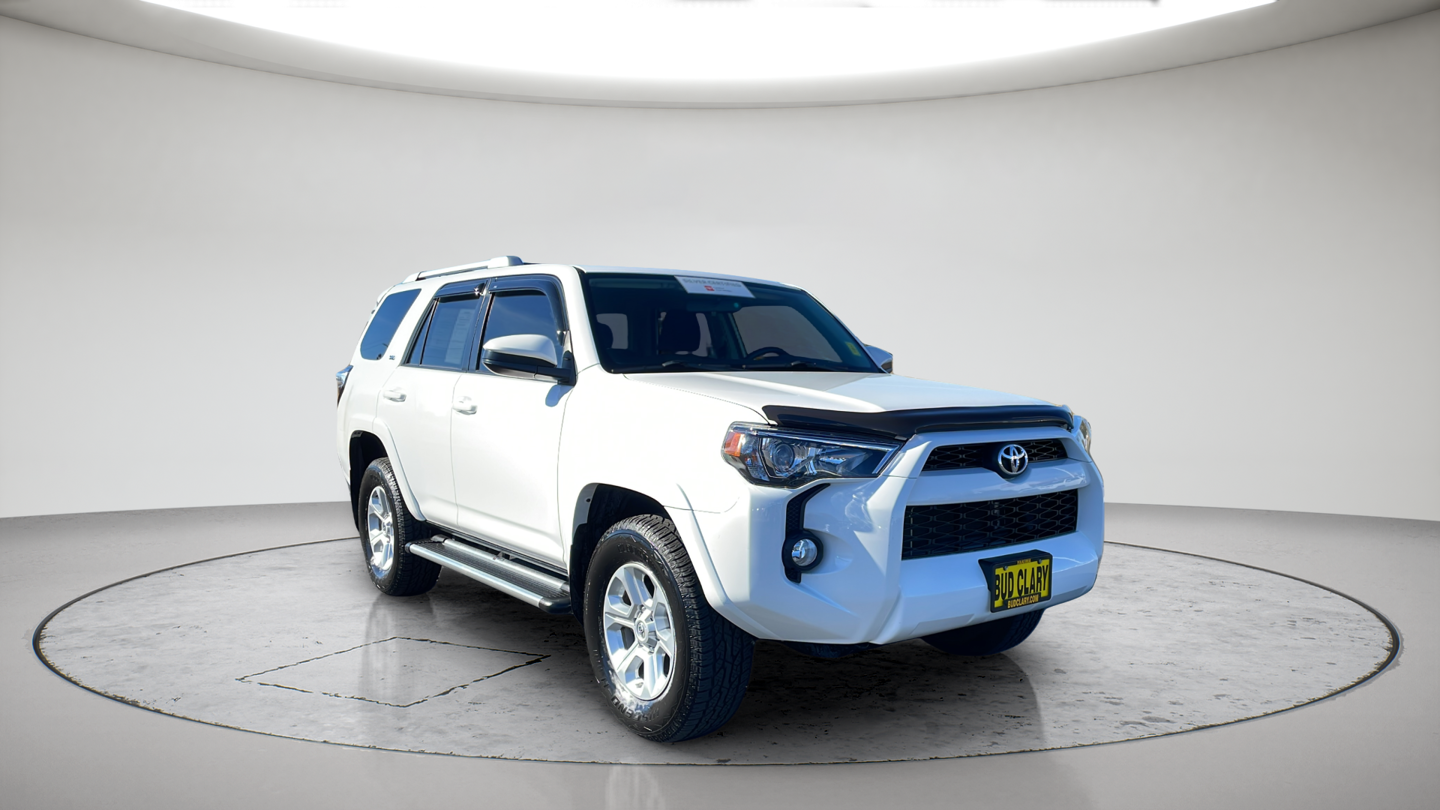 Certified Used 2017 White Toyota SR5 image 3