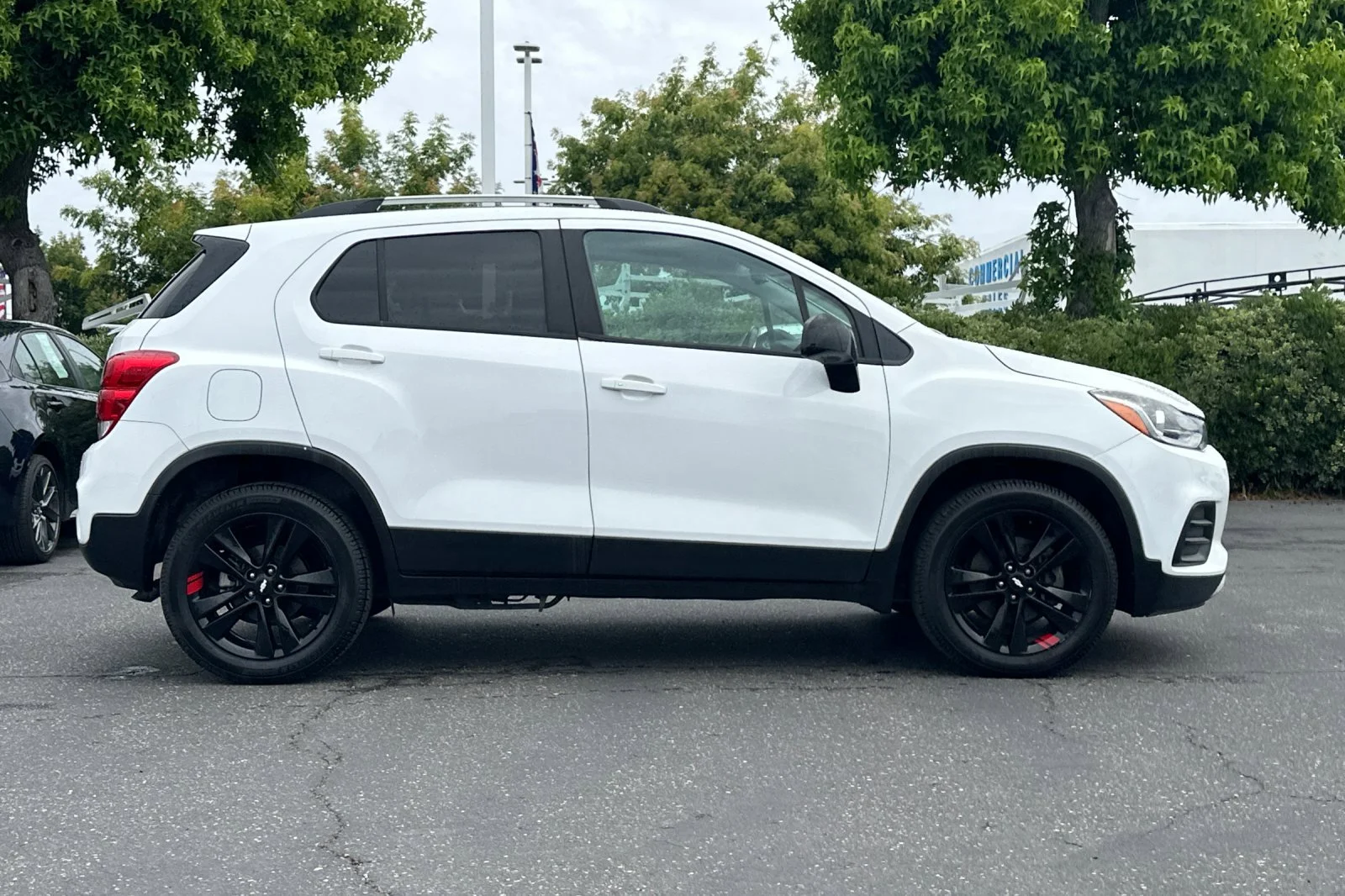 Used 2020 Summit White Chevrolet LT image 3