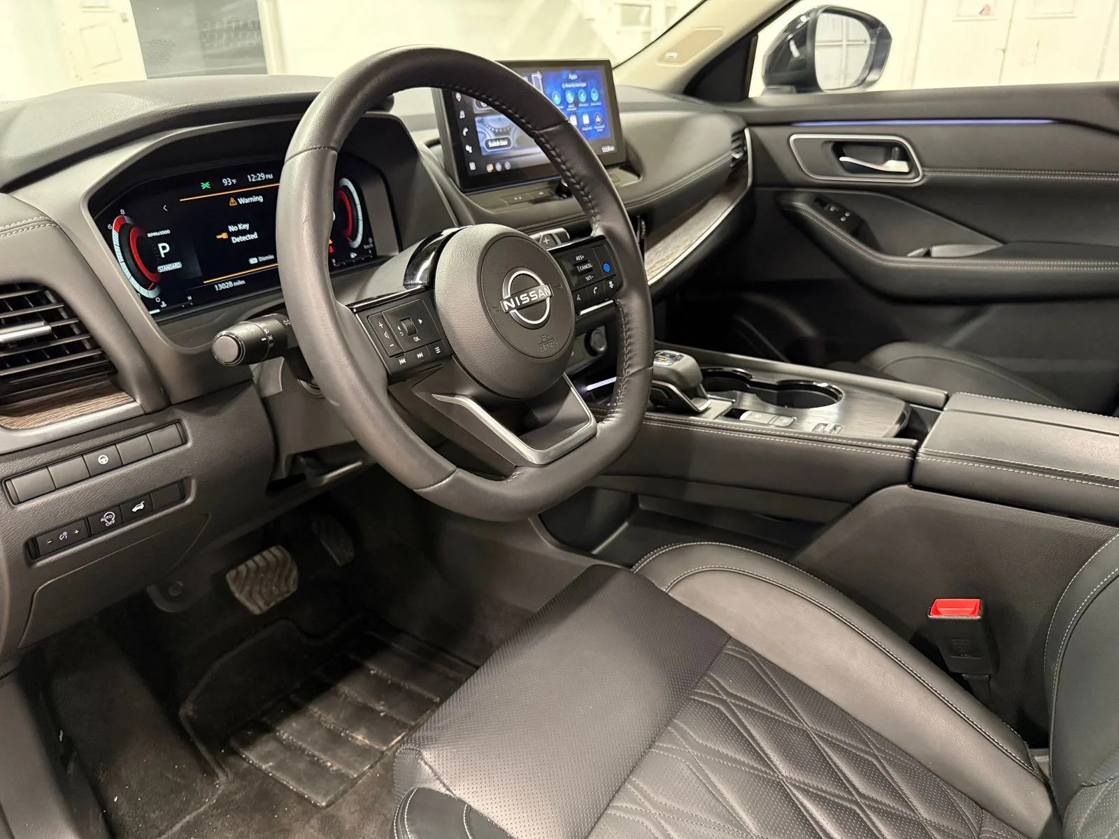 Used 2024 Black Nissan Platinum image 18