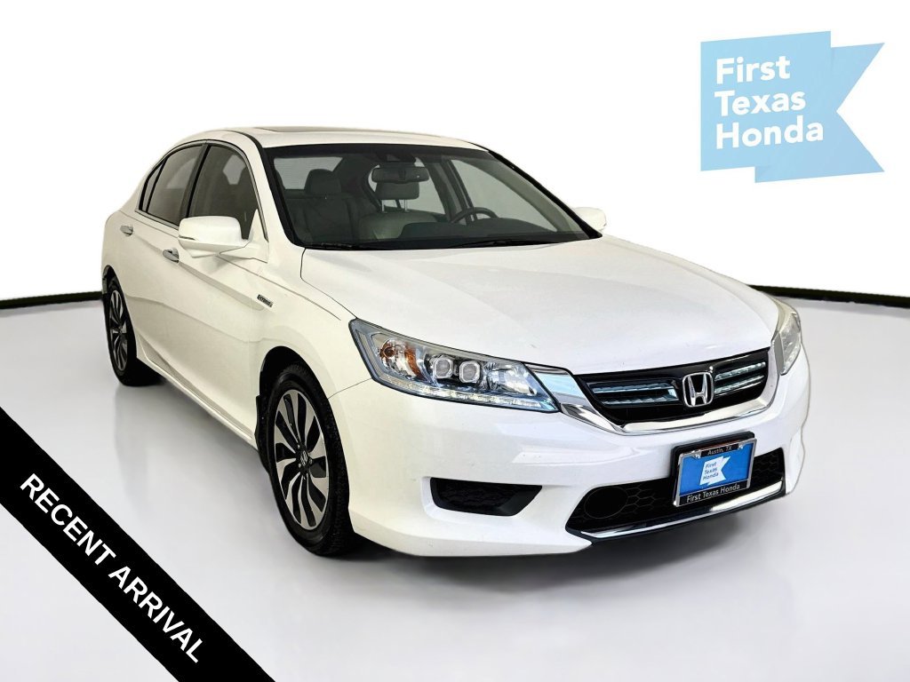 Used 2015 White Orchid Pearl Honda Touring image 1