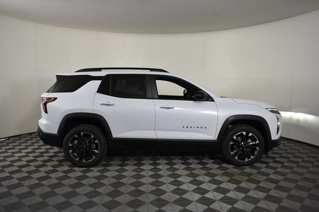2027 Chevrolet Equinox RS - Photo 11