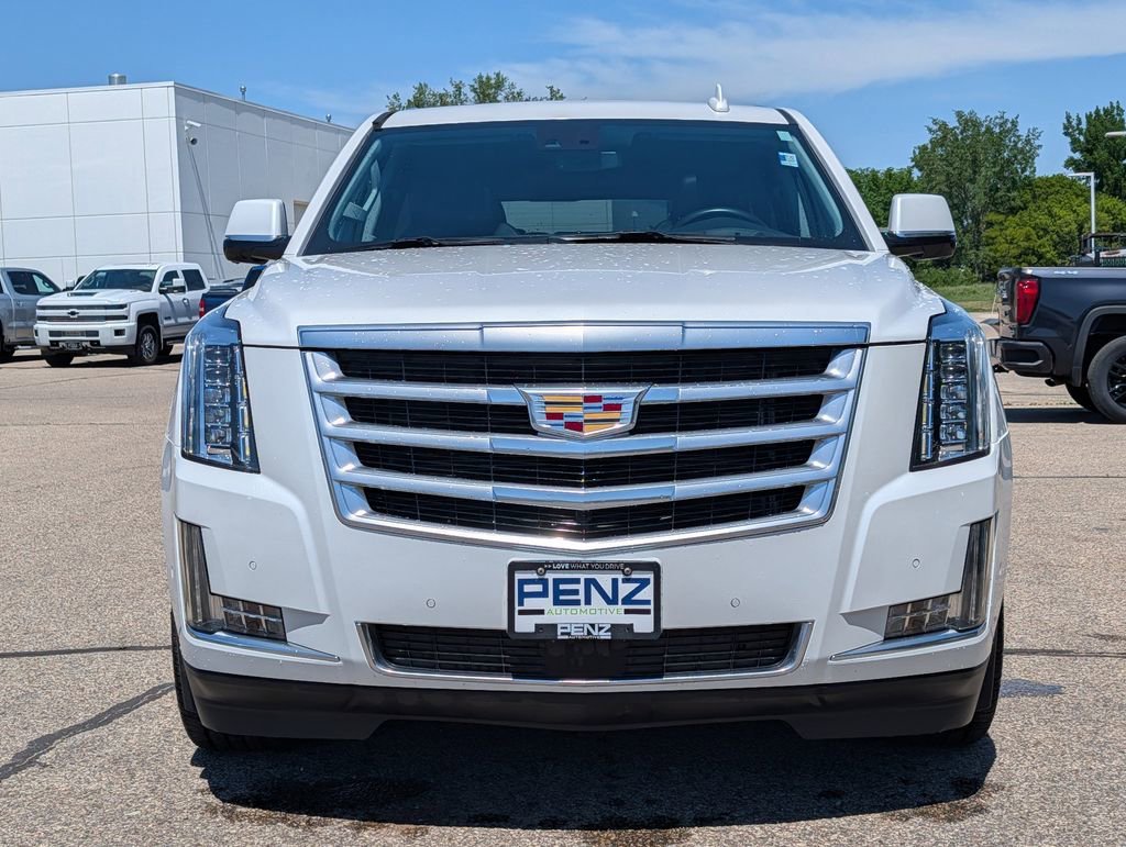 Used 2020 Cadillac Escalade ESV Premium Luxury with VIN 1GYS4JKJ1LR207080 for sale in Rochester, Minnesota