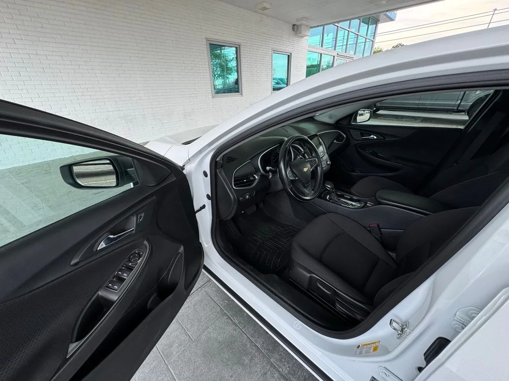 Used 2023 White Chevrolet LS image 11