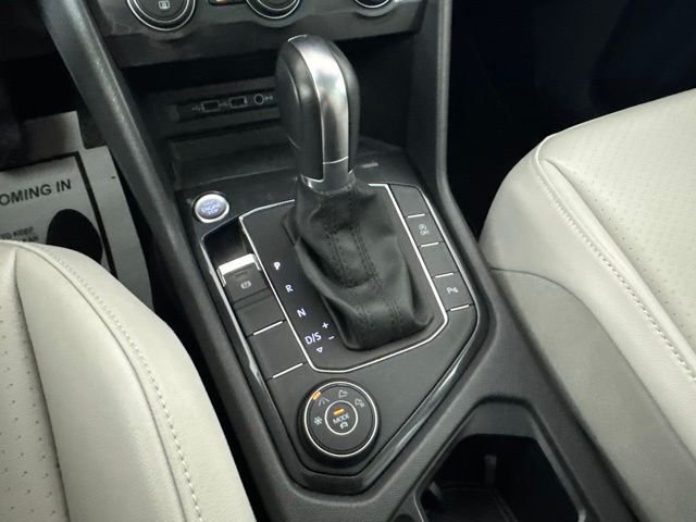 Used 2019 White Volkswagen 2.0T SEL image 17