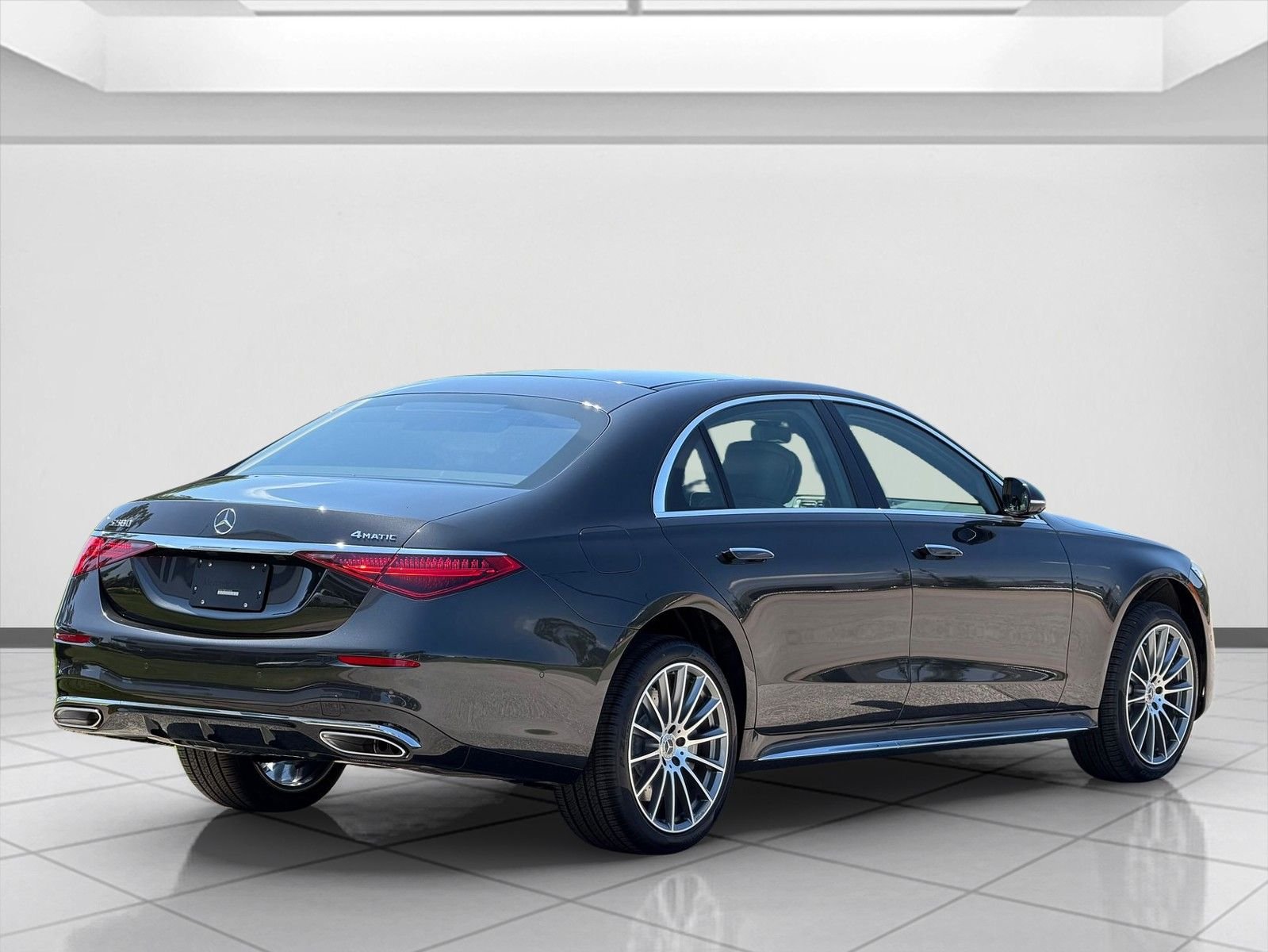 New 2026 Graphite Grey Metallic Mercedes-Benz S 580 image 3
