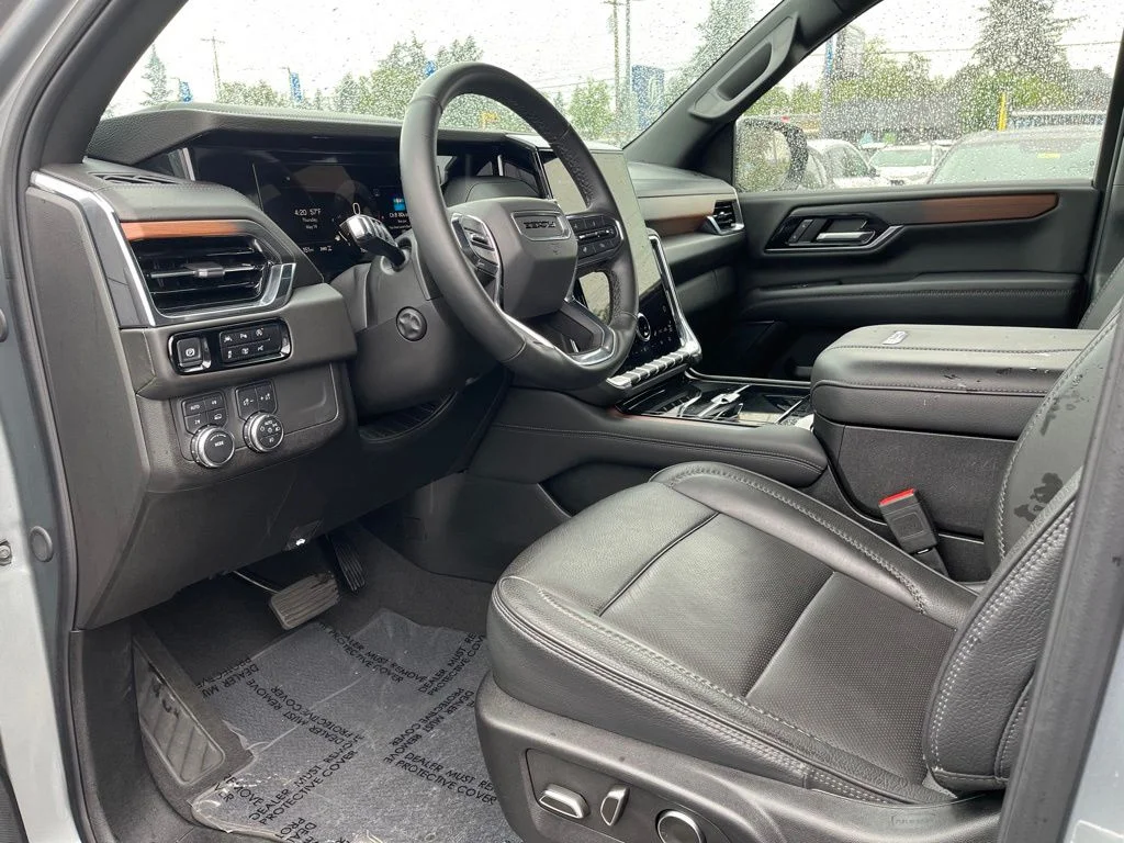 Used 2025 Silver GMC Denali image 11
