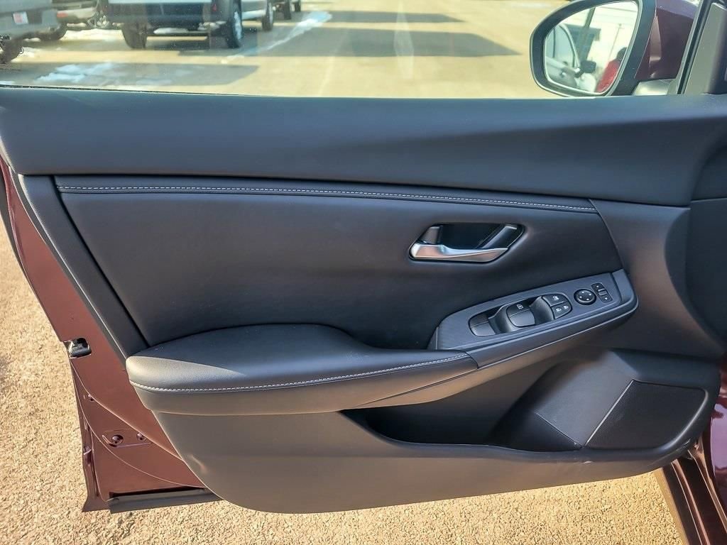 2025 NISSAN SENTRA - Image 14