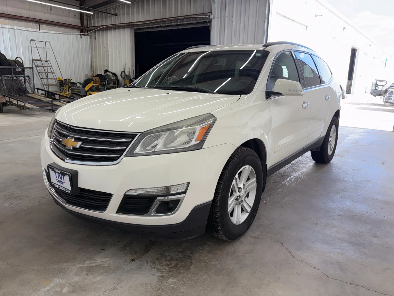 Used 2014 White Chevrolet 2LT image 4