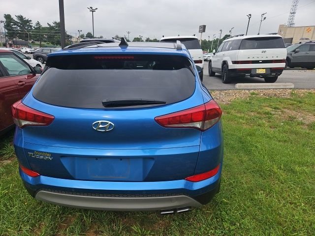 Used 2018 Blue Hyundai Value image 5