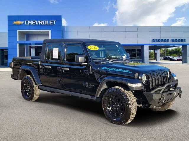 2023 Jeep Gladiator WILLYS SPORT's photo