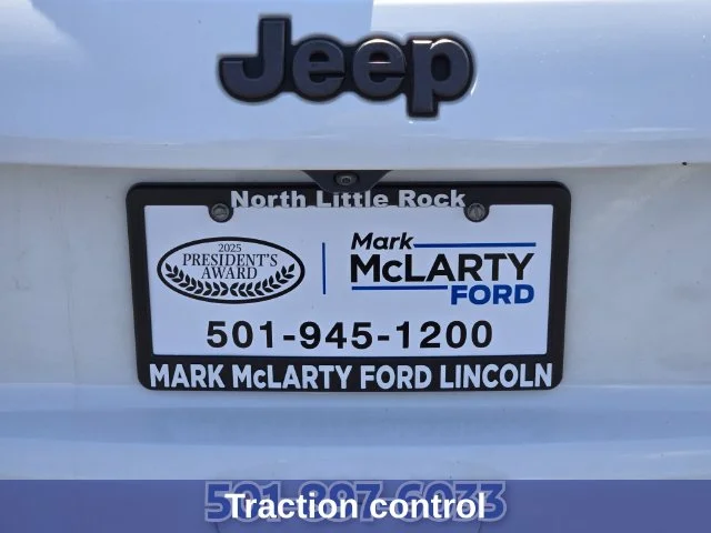 Used 2024 White Jeep Latitude image 16