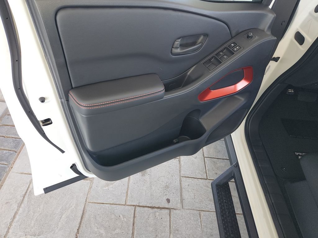 New 2026 Glacier White Nissan PRO-4X image 21
